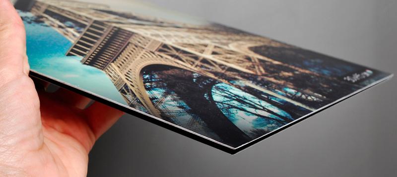 Широкоформатная УФ-печать на жестких листовых и рулонных материалах