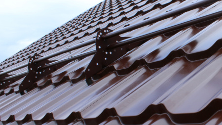 Металлочерепица квинта плюс Grand Line 0,5 Satin RAL 8017 шоколад